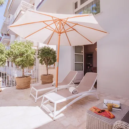 Affittacamere Domus Florum 4*