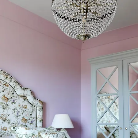 Πανσιόν Domus Florum 4*